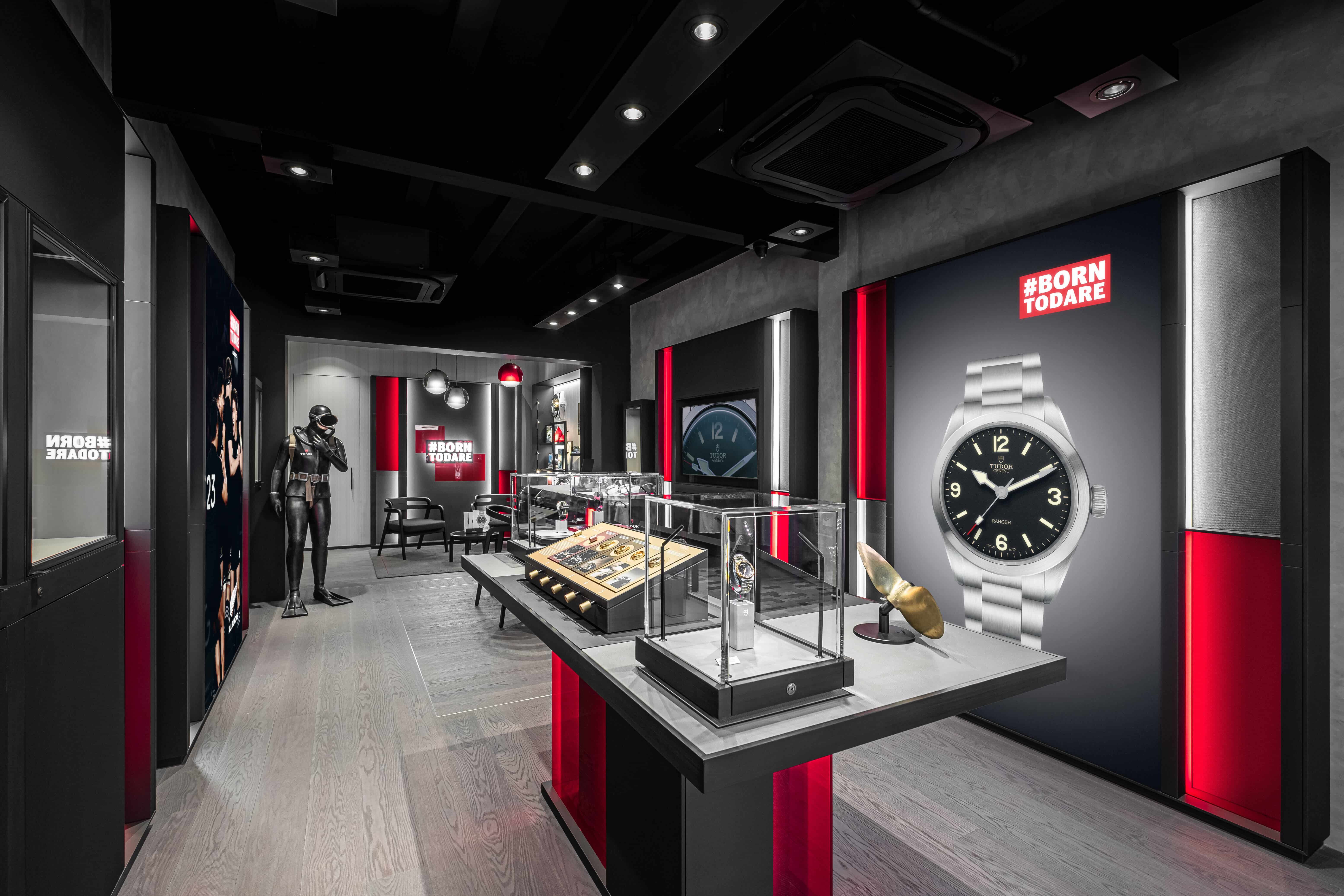 TudorSiamSquare-1 Tudor SiamSquare | Tudor Official Retailer - Siam Swiss