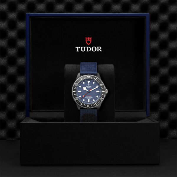 Pelagos FXD | 25707KN | Carbon Composite | M25707KN-0001 | Tudor Official Retailer - Siam Swiss