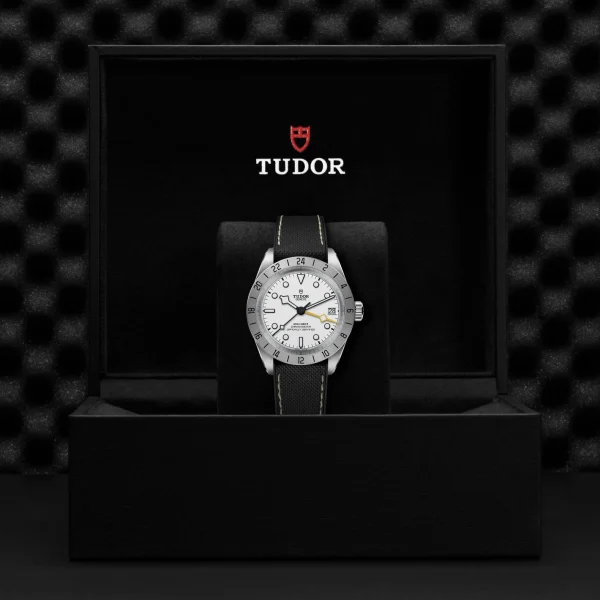 Black Bay Pro | 79470 | Steel | M79470-0006 | Tudor Official Retailer - Siam Swiss