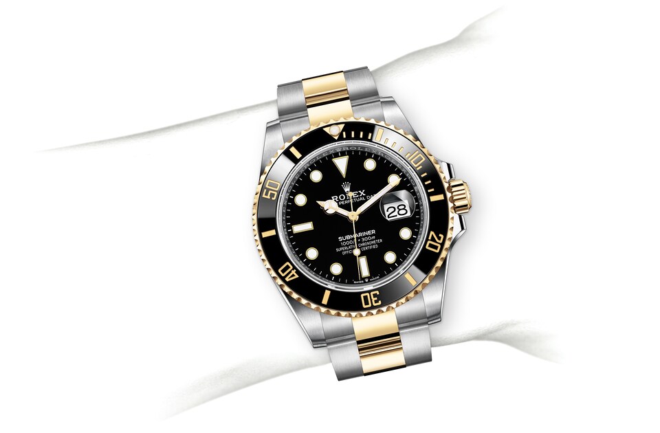 Rolex Submariner | 126613LN | Submariner Date | หน้าปัดสีเข้ม | ขอบหน้าปัดแบบหมุนได้ | หน้าปัดสีดำ | Yellow Rolesor | m126613ln-0002 | ชาย Watch | Rolex Official Retailer - Siam Swiss