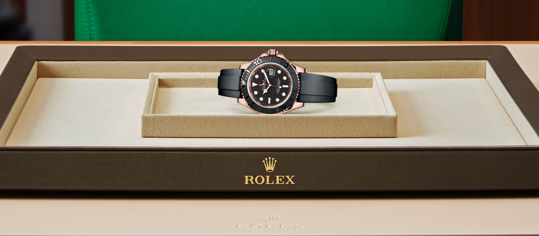 Rolex Yacht-Master | 126655 | Yacht-Master 40 | หน้าปัดสีเข้ม | ขอบหน้าปัดแบบหมุนได้สองทิศทาง | หน้าปัดสีดำเข้ม | เอเวอร์โรสโกลด์ 18 กะรัต | m126655-0002 | ชาย Watch | Rolex Official Retailer - Siam Swiss