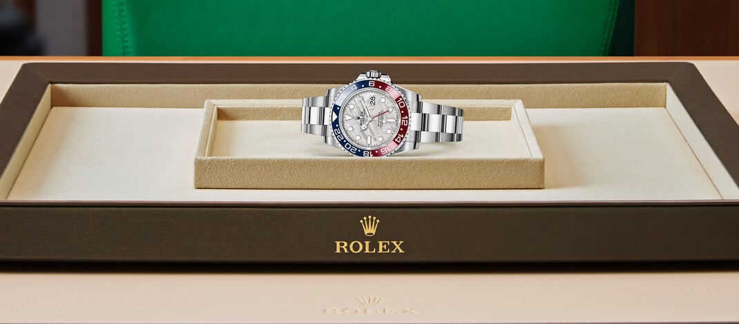 Rolex GMT-Master II | 126719BLRO | GMT-Master II | หน้าปัดสีอ่อน | หน้าปัดเมธีโอไรท์ | ขอบหน้าปัดแสดงเวลา 24 ชั่วโมงแบบหมุนได้ | ทองคำขาว 18 กะรัต | m126719blro-0002 | ชาย Watch | Rolex Official Retailer - Siam Swiss