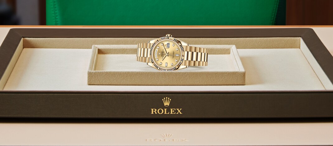 Rolex Day-Date | 128238 | Day-Date 36 | Coloured dial | Champagne-colour dial | The Fluted Bezel | 18 ct yellow gold | m128238-0008 | Men Watch | Rolex Official Retailer - Siam Swiss