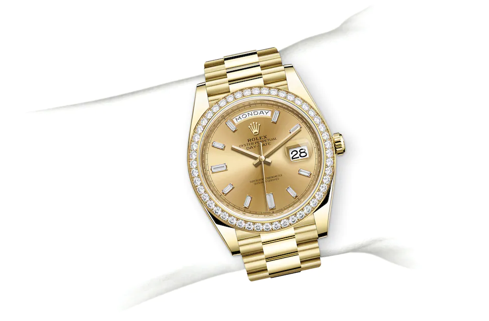 Rolex Day-Date | 228348RBR | Day-Date 40 | หน้าปัดประดับอัญมณี | หน้าปัดสีแชมเปญ | ขอบหน้าปัดประดับเพชร | ทองคำ 18 กะรัต | M228348RBR-0002 | ชาย Watch | Rolex Official Retailer - Siam Swiss