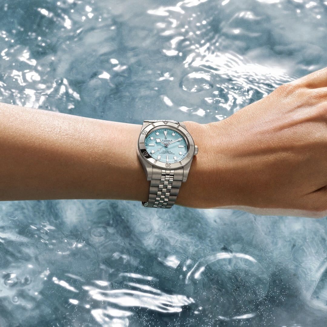 Discover the new Black Bay 54 “Lagoon Blue” from TUDOR!